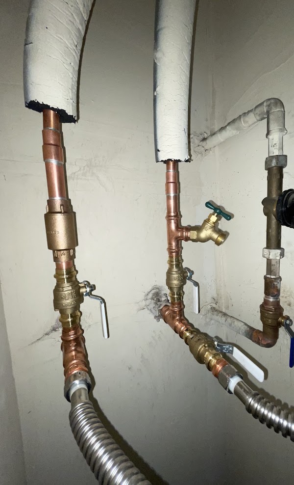 Clean professional copper plumbing installation